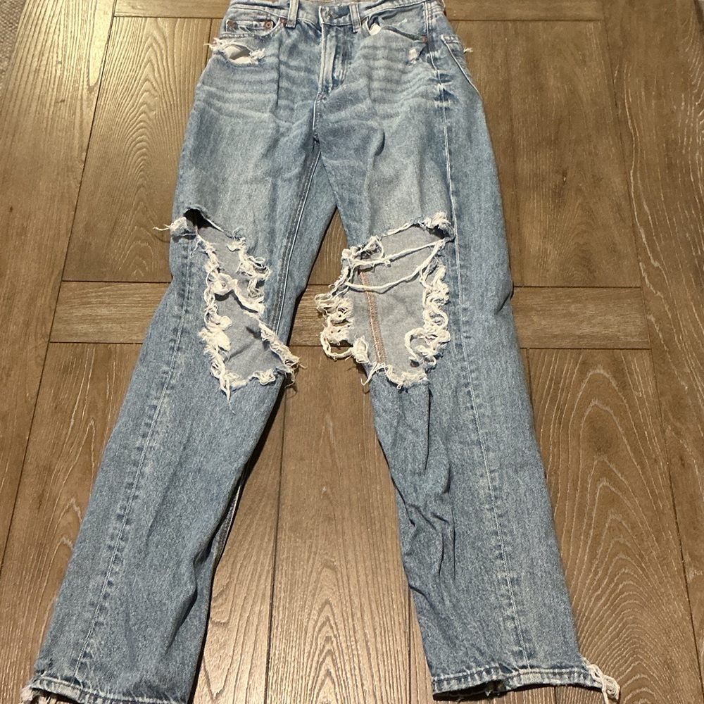 American Eagle Strigid Distressed Blue Women's Jeans sz 00